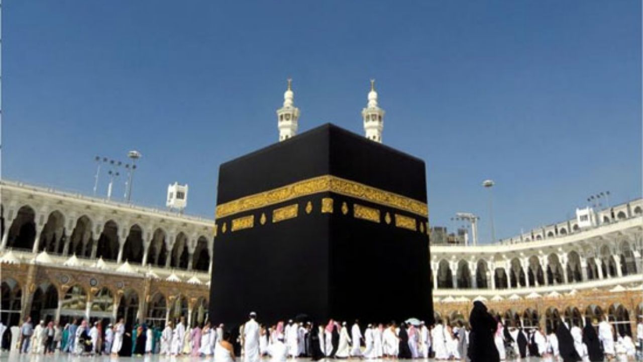 Peygamber Efendimize (s.a.v.) ilk iman eden erkek kimdir?