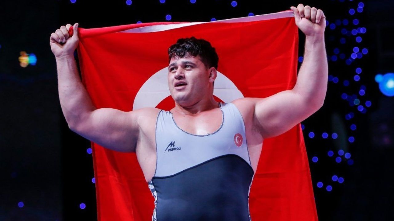 Milli güreşçi Rıza Kayaalp minderlere geri dönüyor