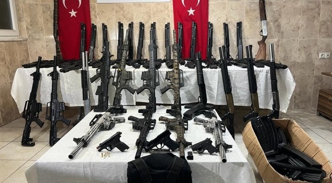Sivas'ta silah kaçakçılarına darbe!