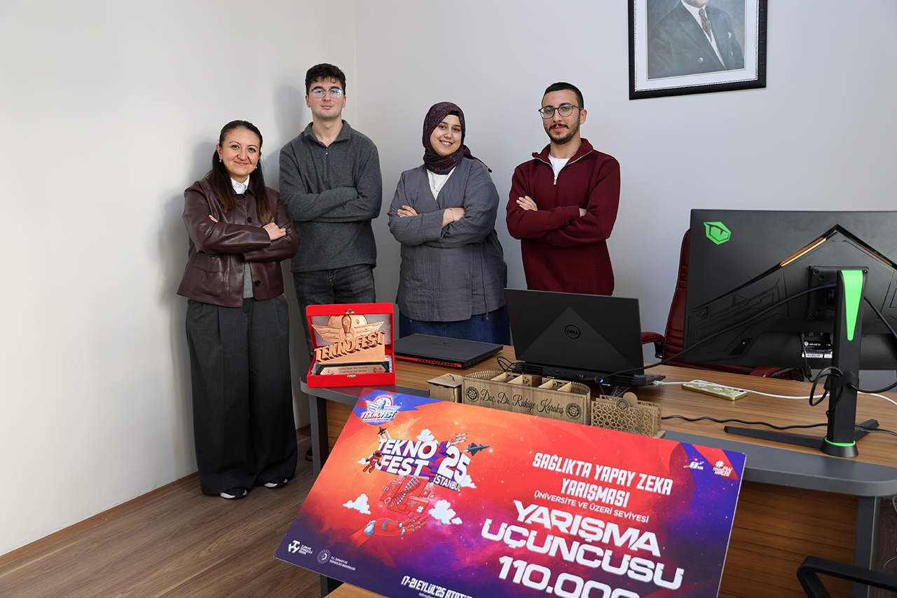 SCÜ’lü Ekibin Yapay Zekâ Projesi Üçüncü Oldu