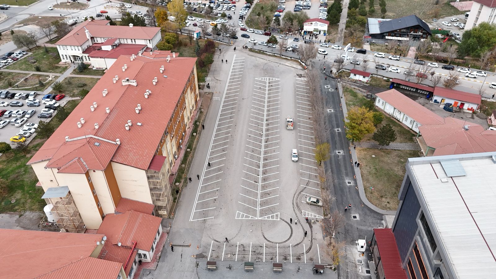 Üniversite Hastanesi otopark alanı modernize edildi