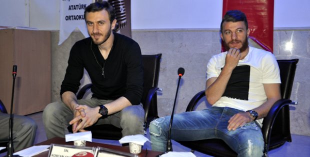 FUTBOLU ANLATTILAR