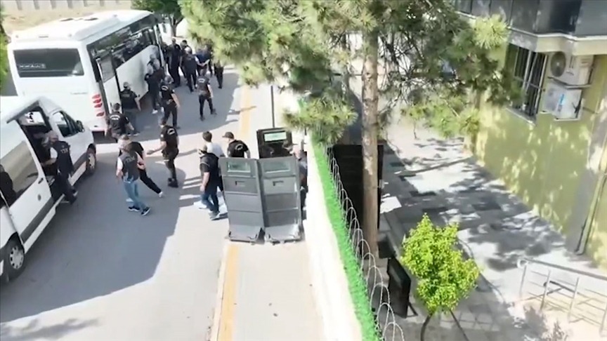 Sivas'ta FETÖ operasyonları sürüyor