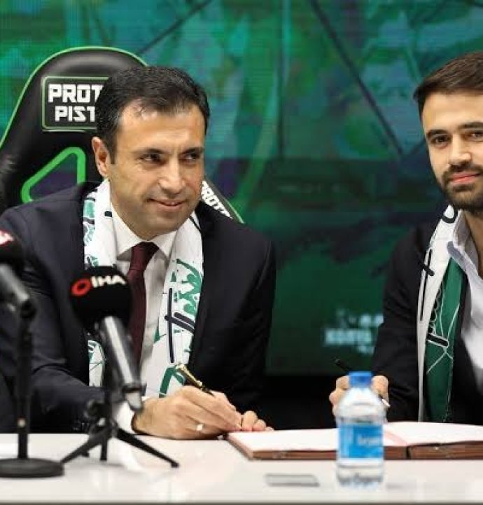 Ahmet Çalık'ın adını silip, Murat Kurum'un adını verdiler!