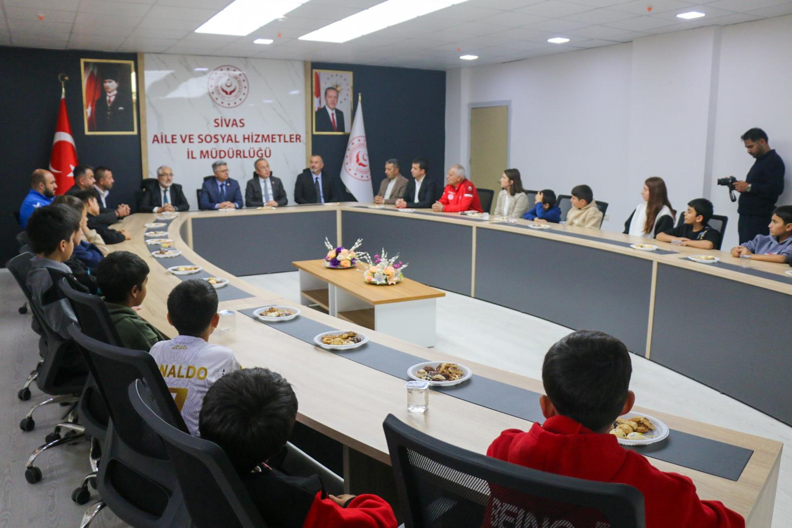 Sivas'ta Sevgi Evlerinde sporun gücü konuştu!