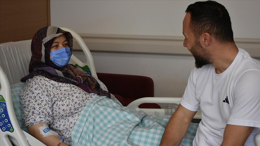 Böbrek hastası ablalarına "hayat vermek" için yarıştılar