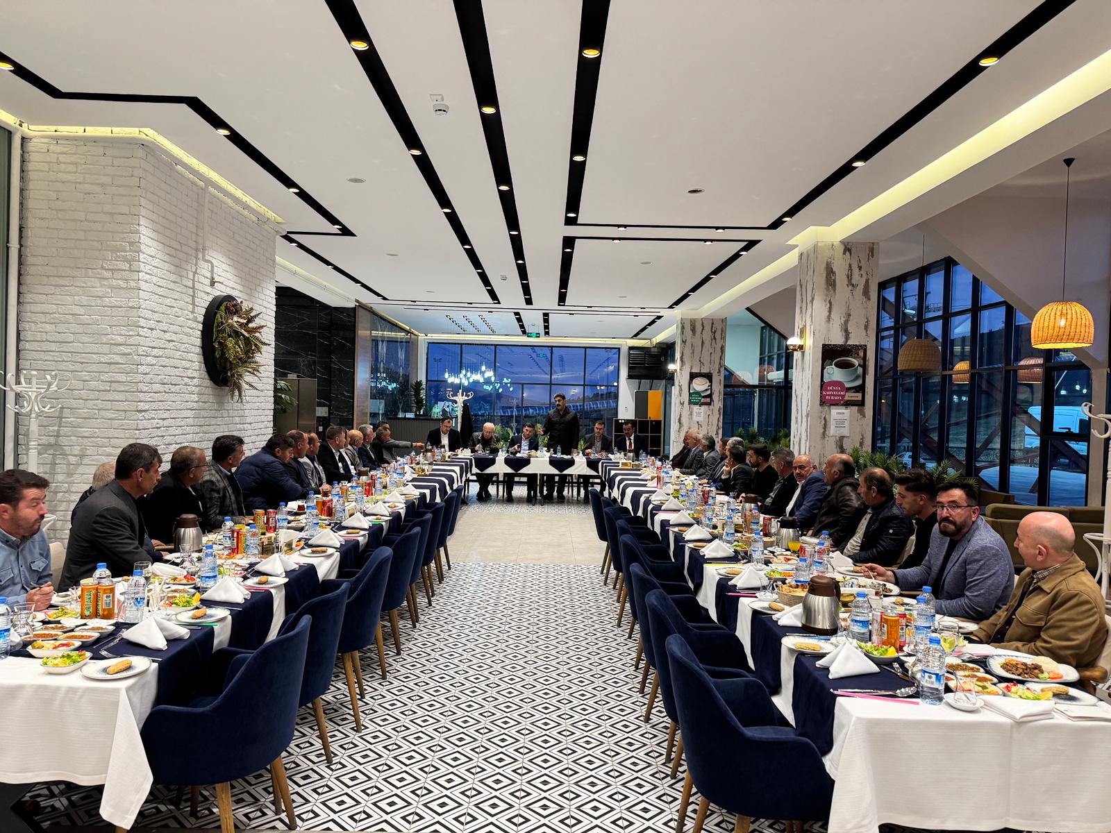 AK Parti Sivas Milletvekili Aksu, köy muhtarlarıyla bir araya geldi