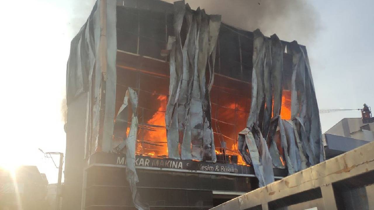 6 kişinin vefat ettiği yangında 7 kişi açığa alındı!