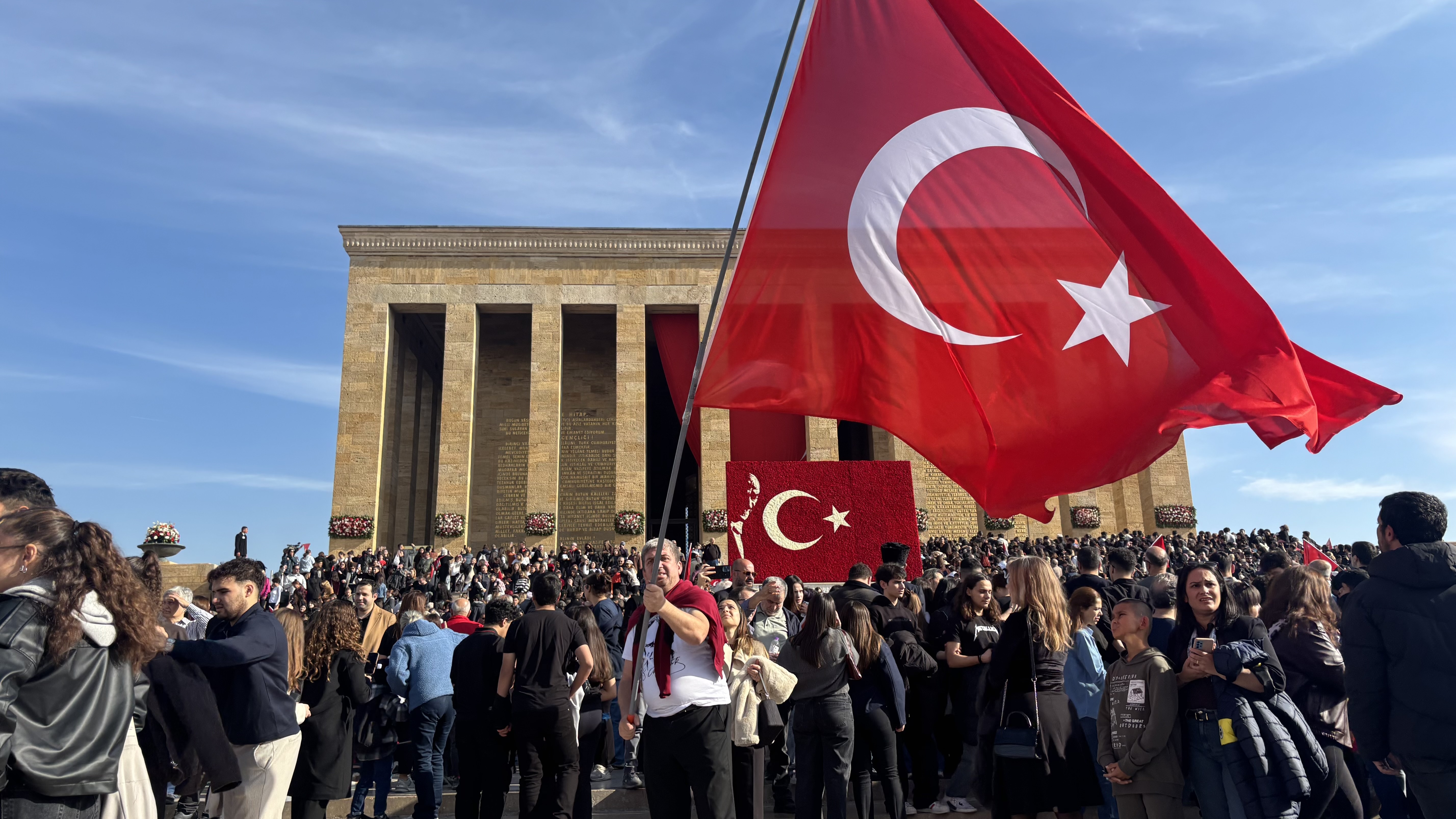 10 Kasım'da Anıtkabir'e ziyaretçi akını