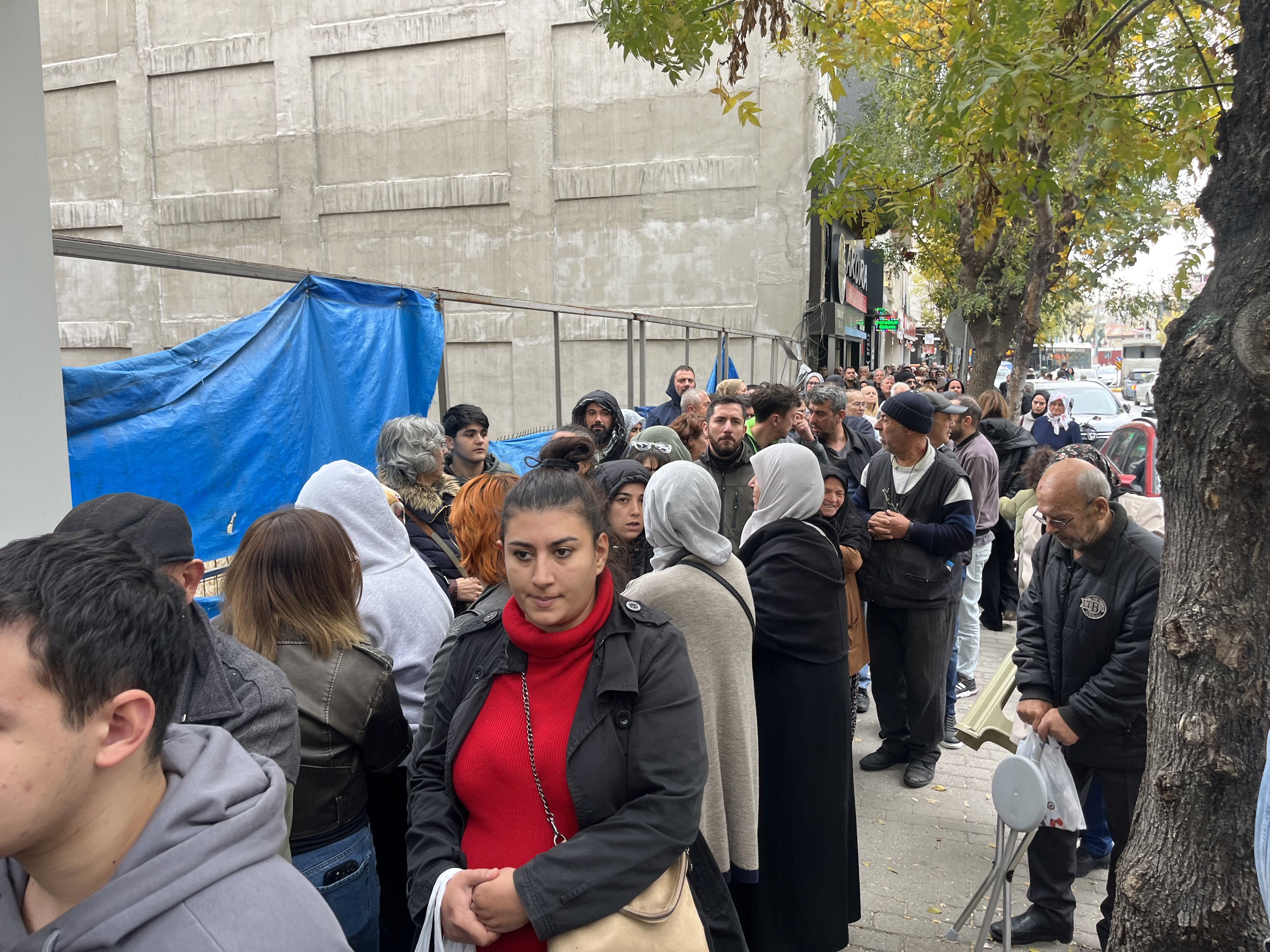 Metrelerce TOKİ kuyruğu oluştu