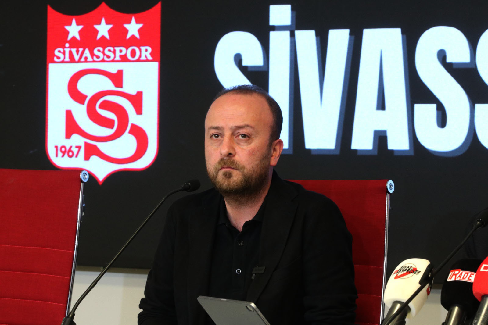 Sivasspor’un Yükü Burak Özçoban’ın Omuzlarında