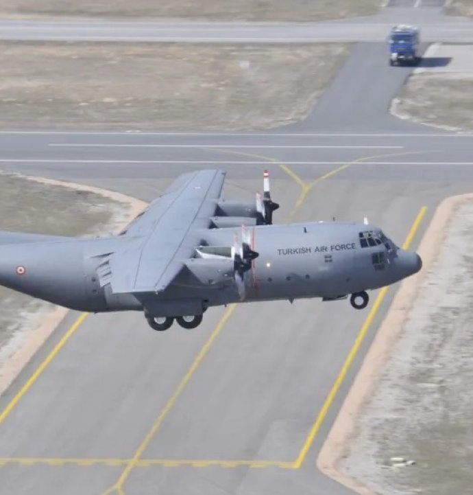 C130 askerî kargo uçağının özellikleri nelerdir?