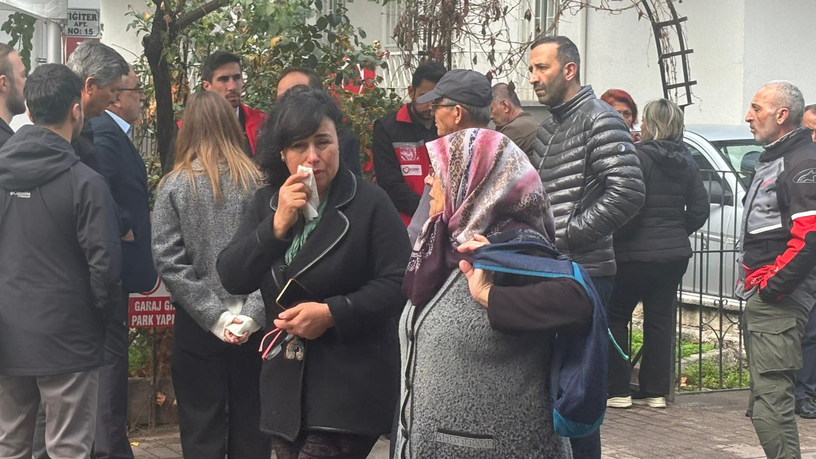 Şehit pilot Cüneyt Kandemir’in Ankara'daki baba evinde yas