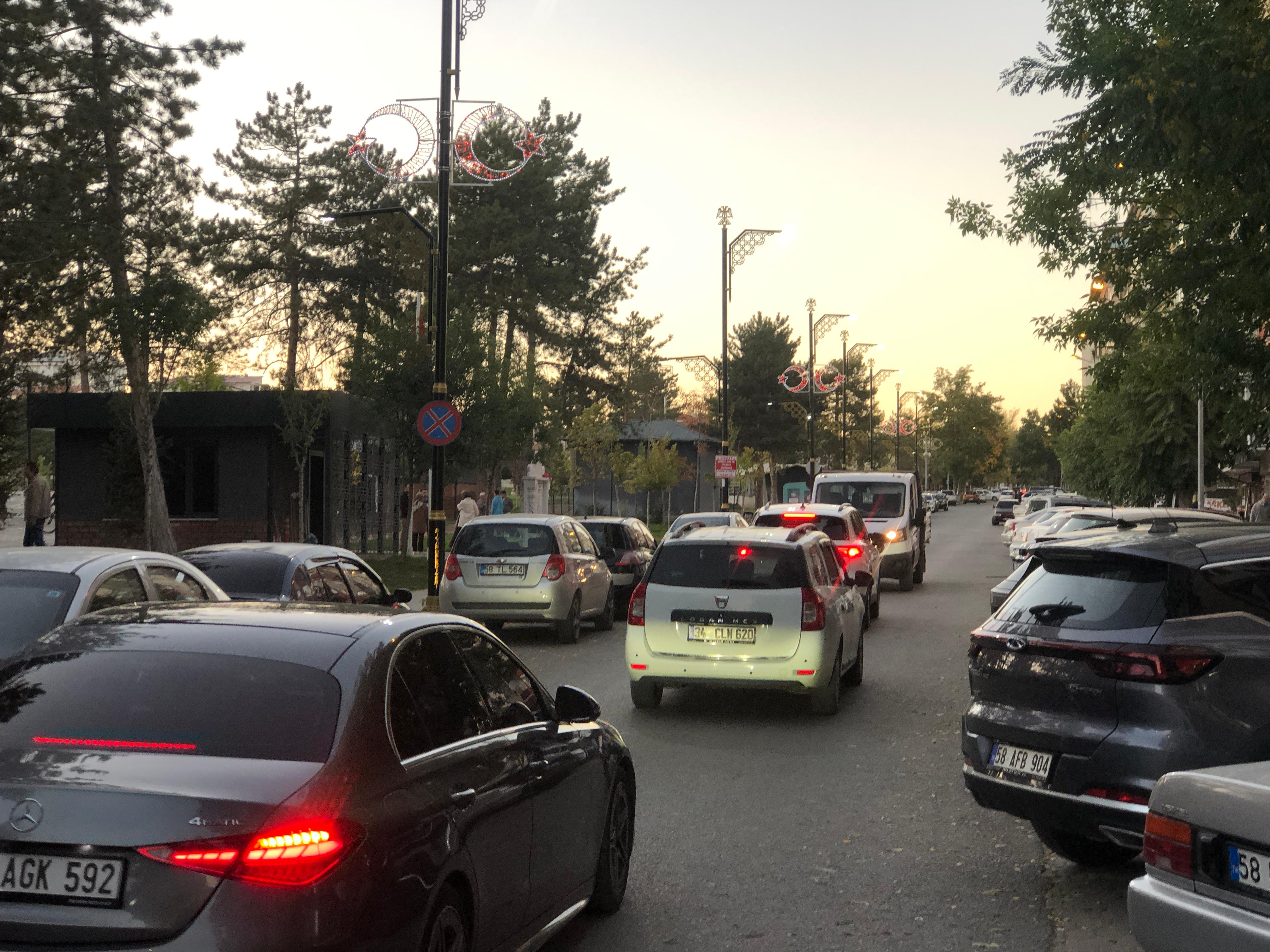 Rahmi Günay Caddesi’nde ters yön çilesi!