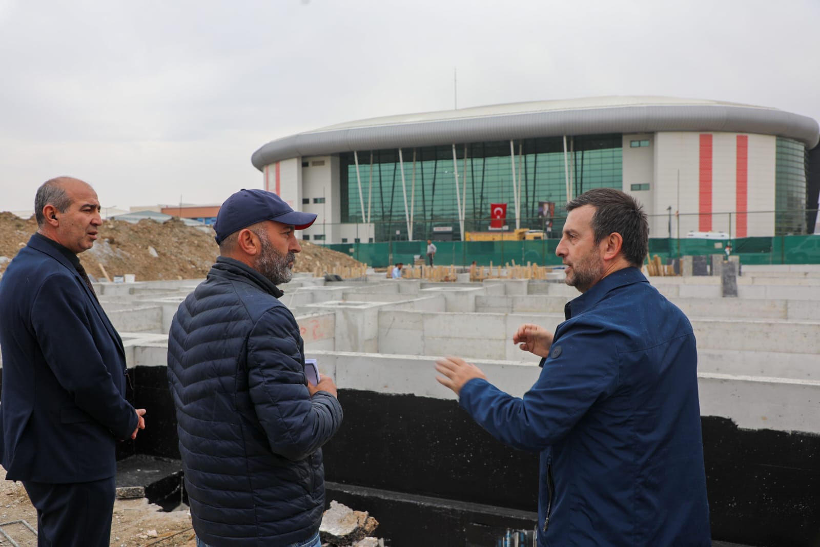 Bakanlık heyeti spor yatırımlarını inceledi