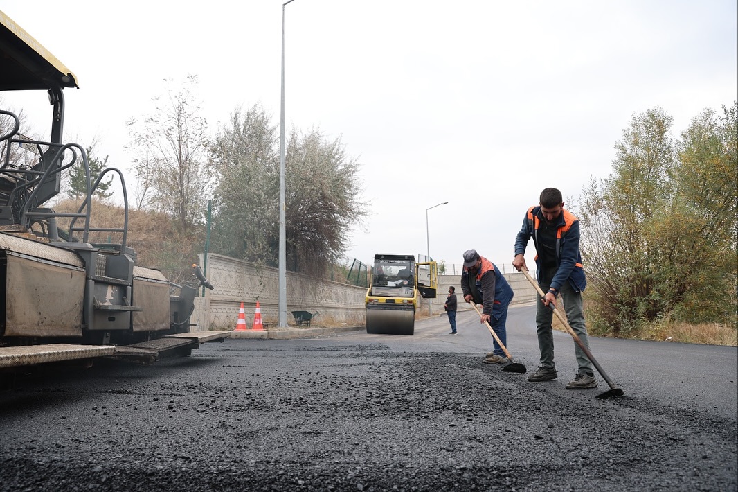 Alt Yapı Tamamlandı, Asfalt Çalışmaları Başladı