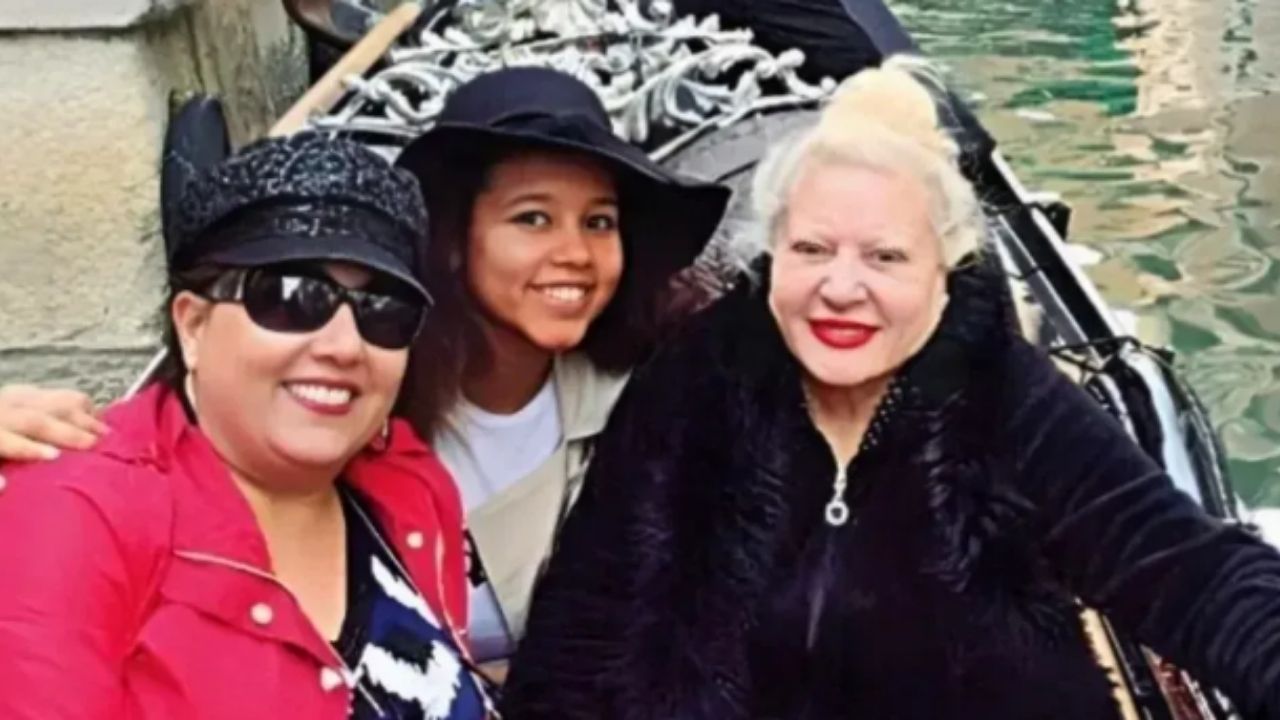 Saba Abacı kimdir evli mi eşi kim? Muazzez Abacı'nın kızı kaç yaşında ve mesleği