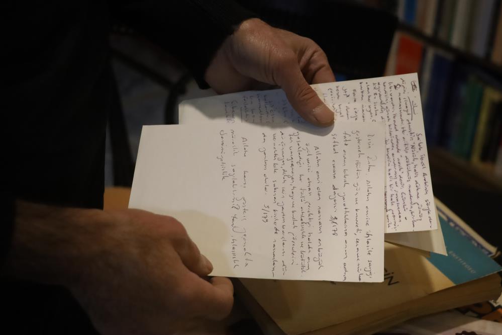 Sayfalardaki Notlar, Zamanı Aşıyor