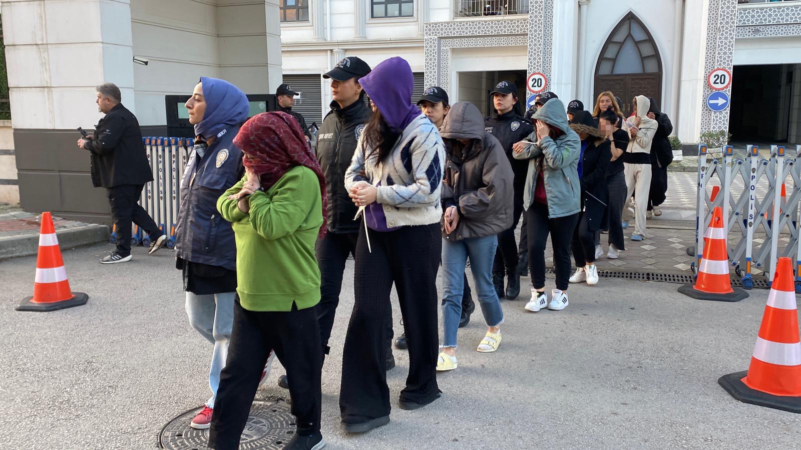 Sivas'ta sahte bungalov çetesine darbe!