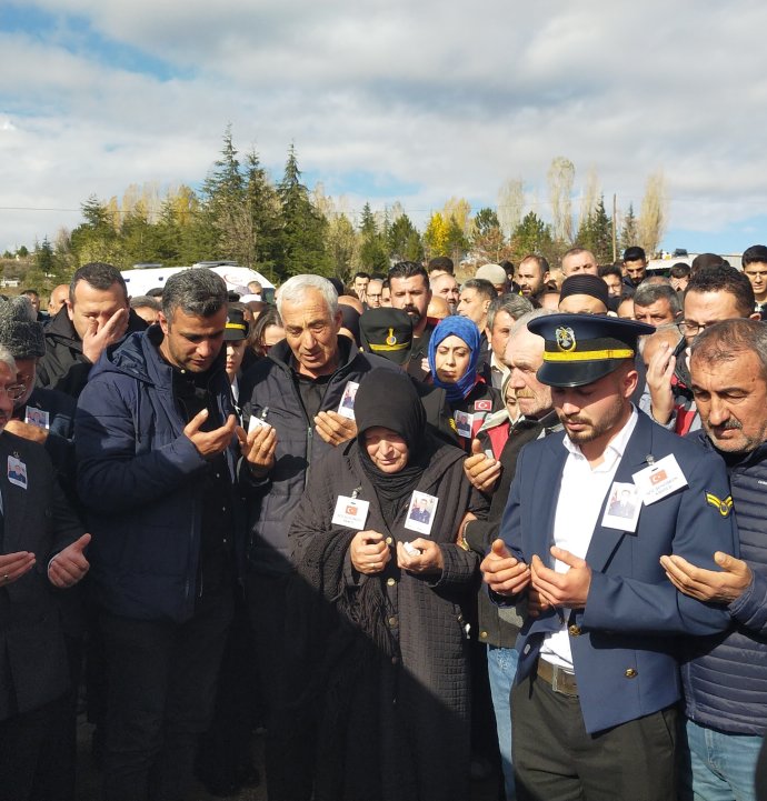 Şehit astsubay için baba ocağından helallik alındı