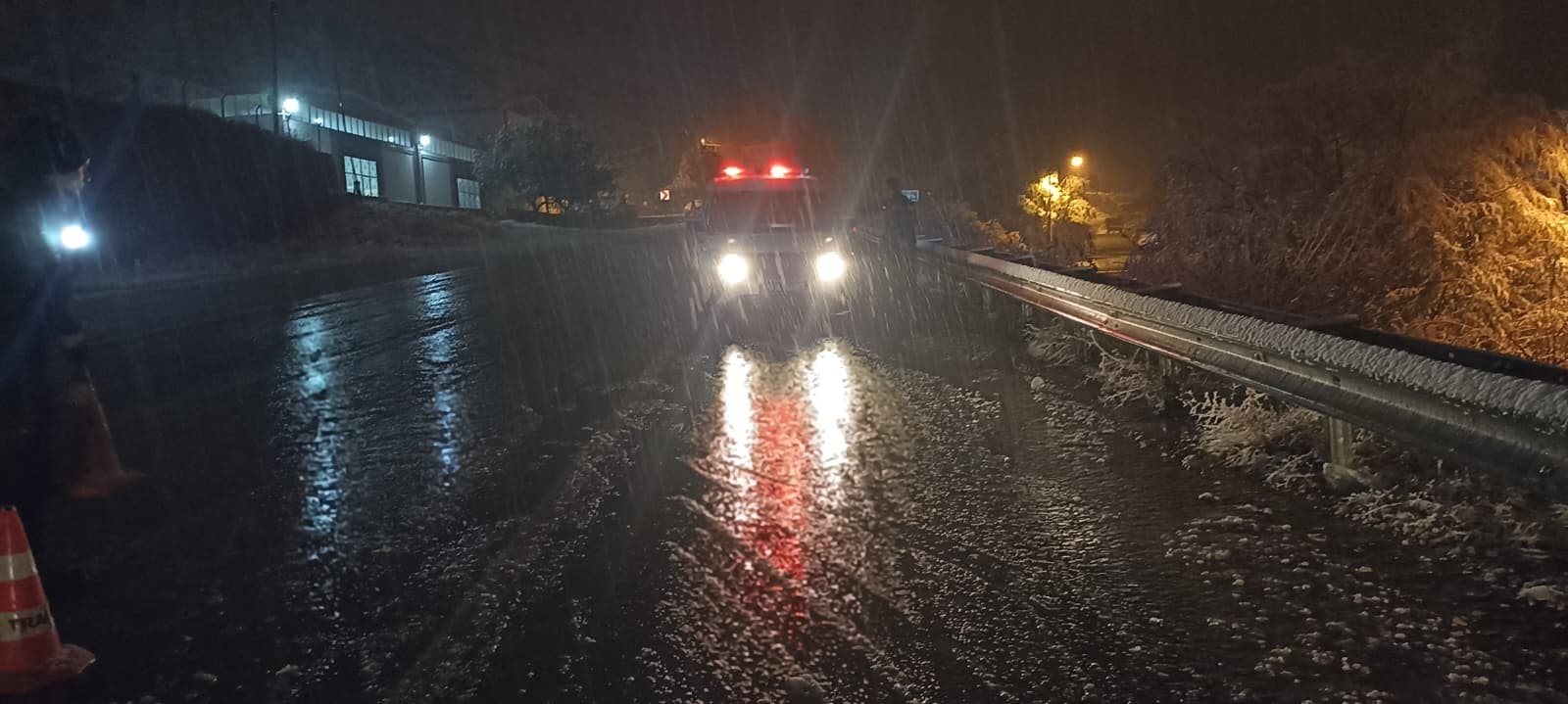 Sivas'ta yollar trafiğe kapandı