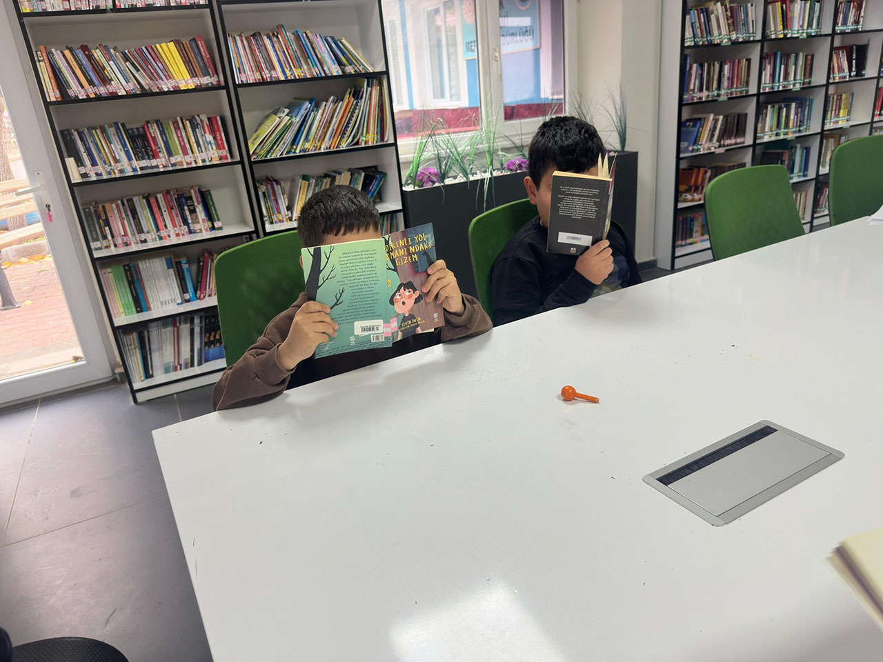 Sivas'ta çocuklar kitapla buluştu