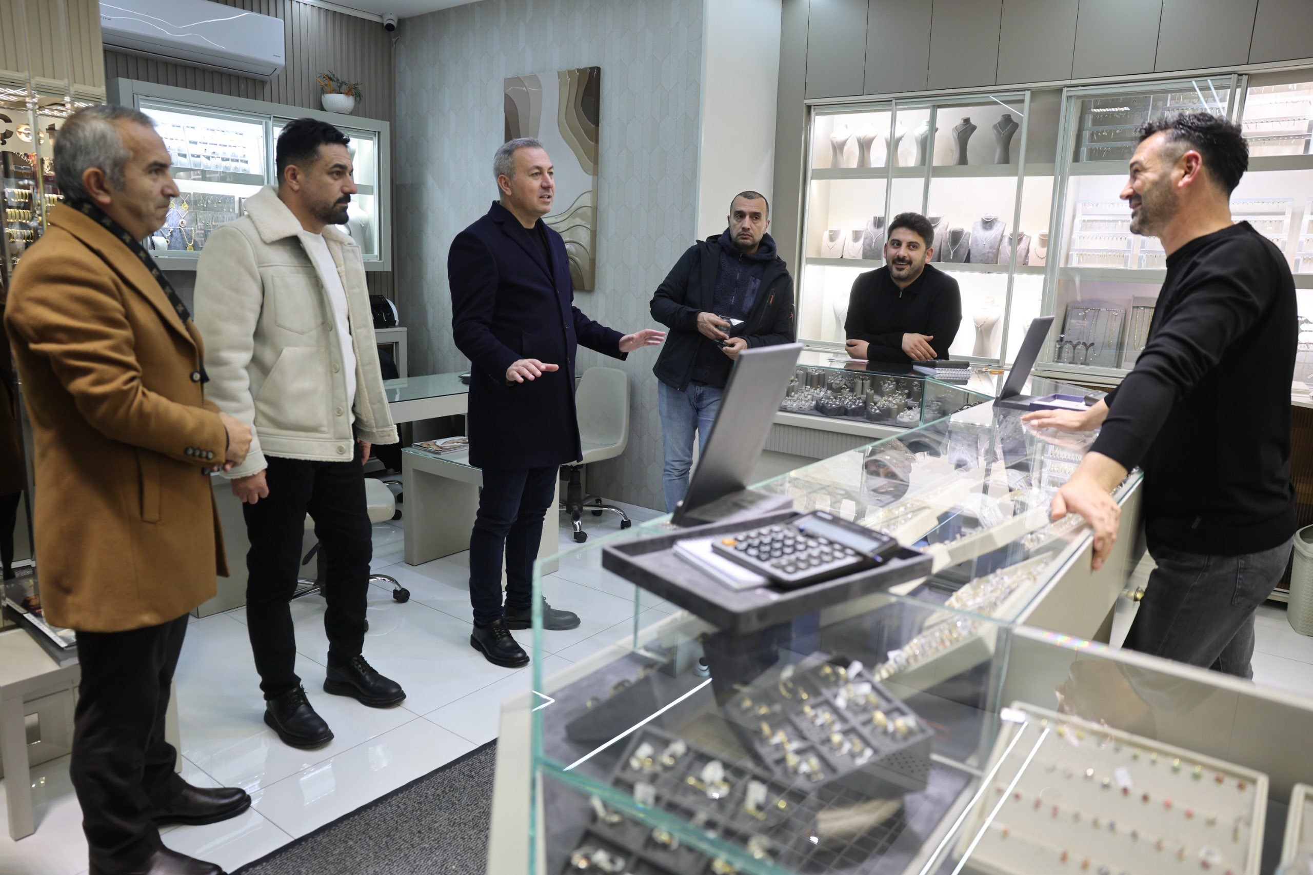 Sivas Belediyesi Çanka Çarşısı’ndaki yalıtım problemini giderdi