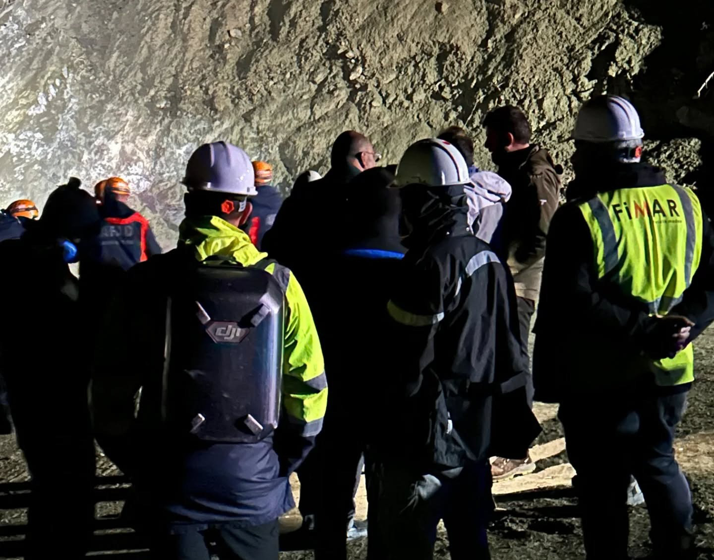 Kemaliye Belediyesi, Divriği’deki göçük çalışmalarına katıldı