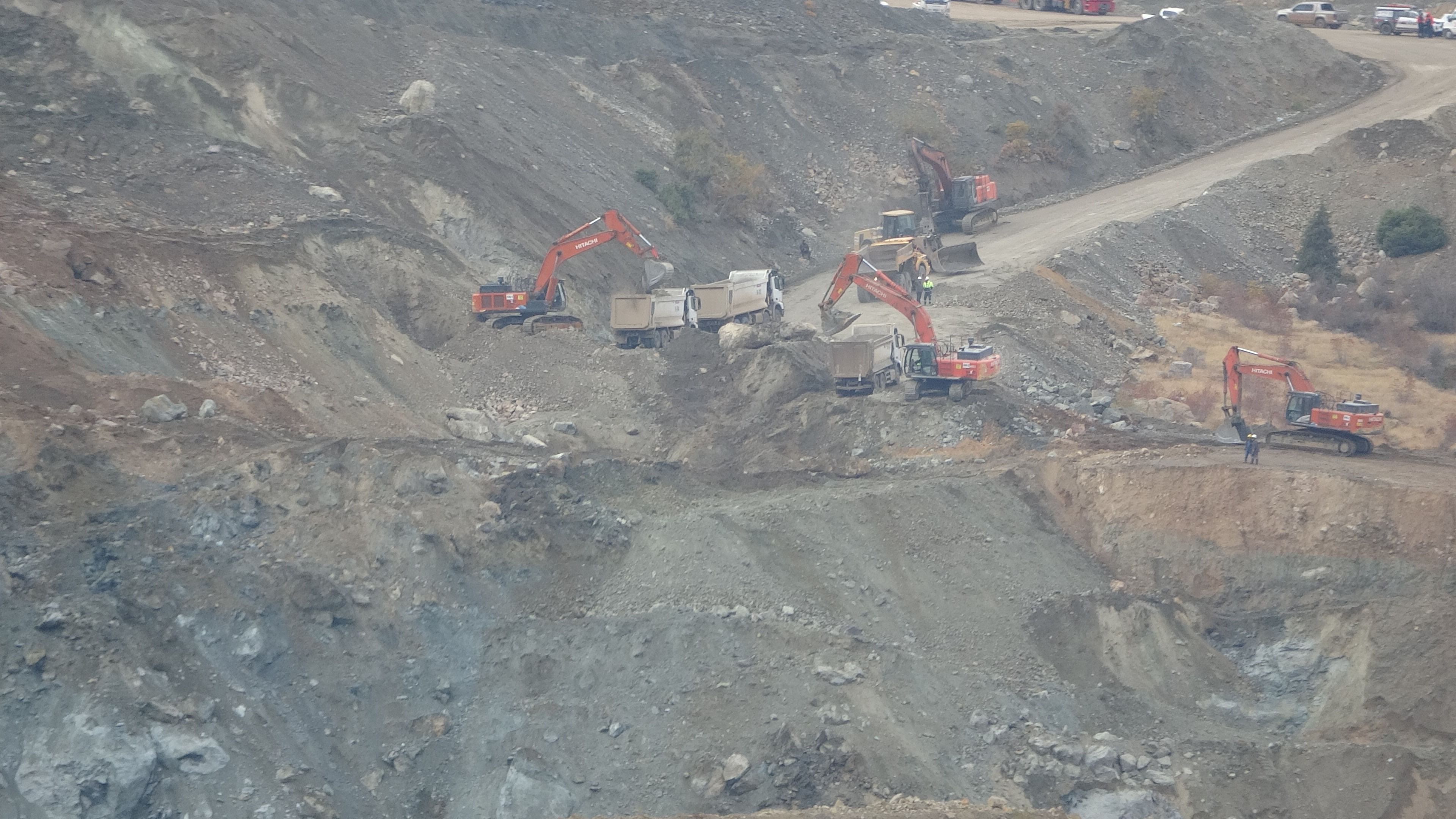 Şirketten Divriği’deki Kazaya İlişkin Açıklama: ‘Göçük Yok, İşçi Kişisel İnisiyatifle Çatlaktan Düştü’