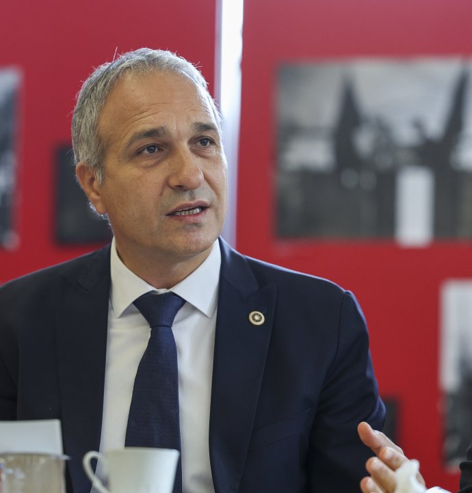 CHP'den ücretli öğretmen çıkışı