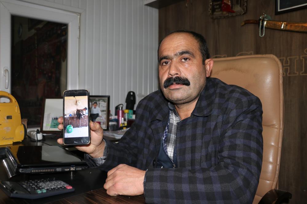 Yaralı Kartalı Montuna Sararak Kurtardı