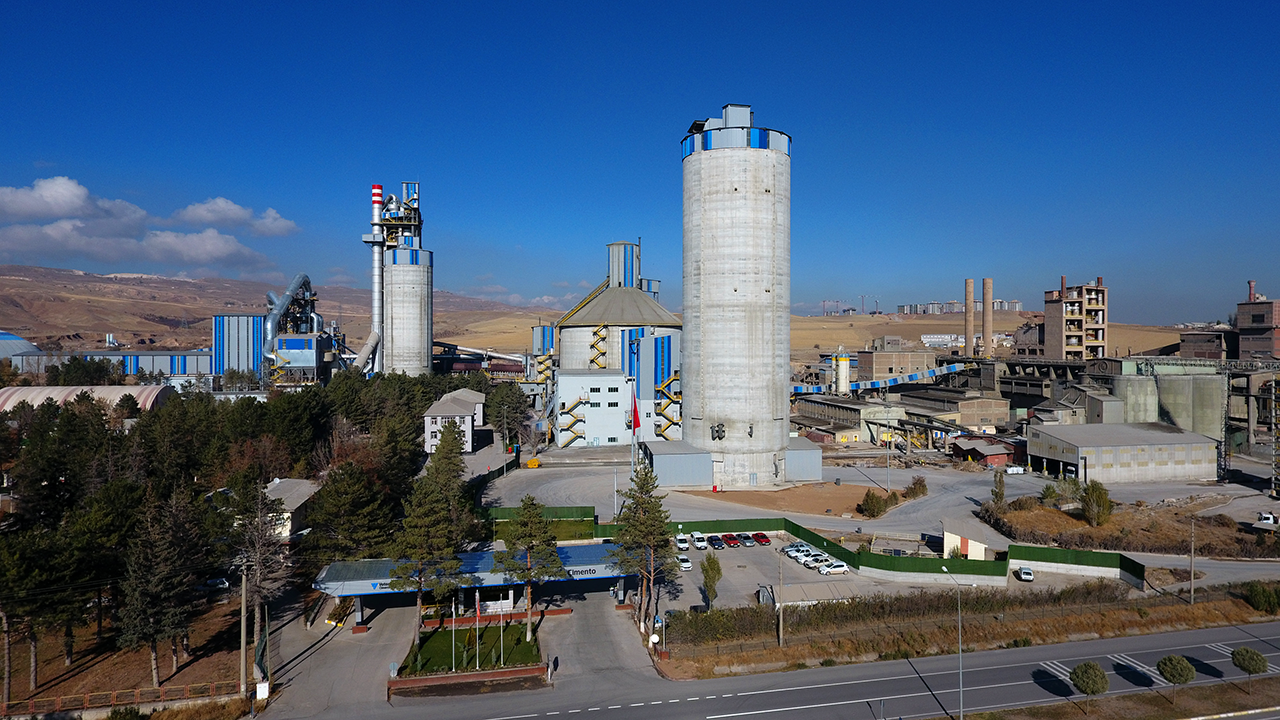 Votorantim Çimento Takıma Destek Olmalı!