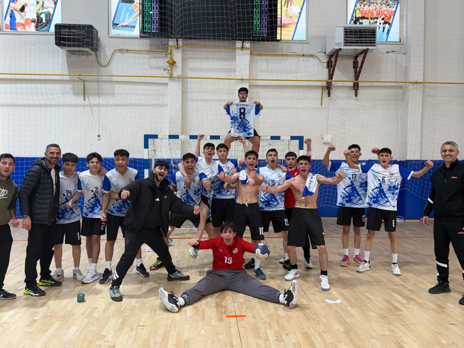 Sivas’ı gruplarda temsil edecekler!