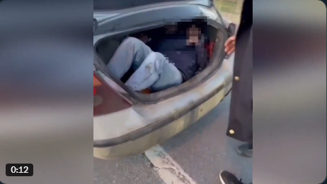 Sivas İstikametindeki Uygulamada Bagajdan 2 Kaçak Göçmen Çıktı