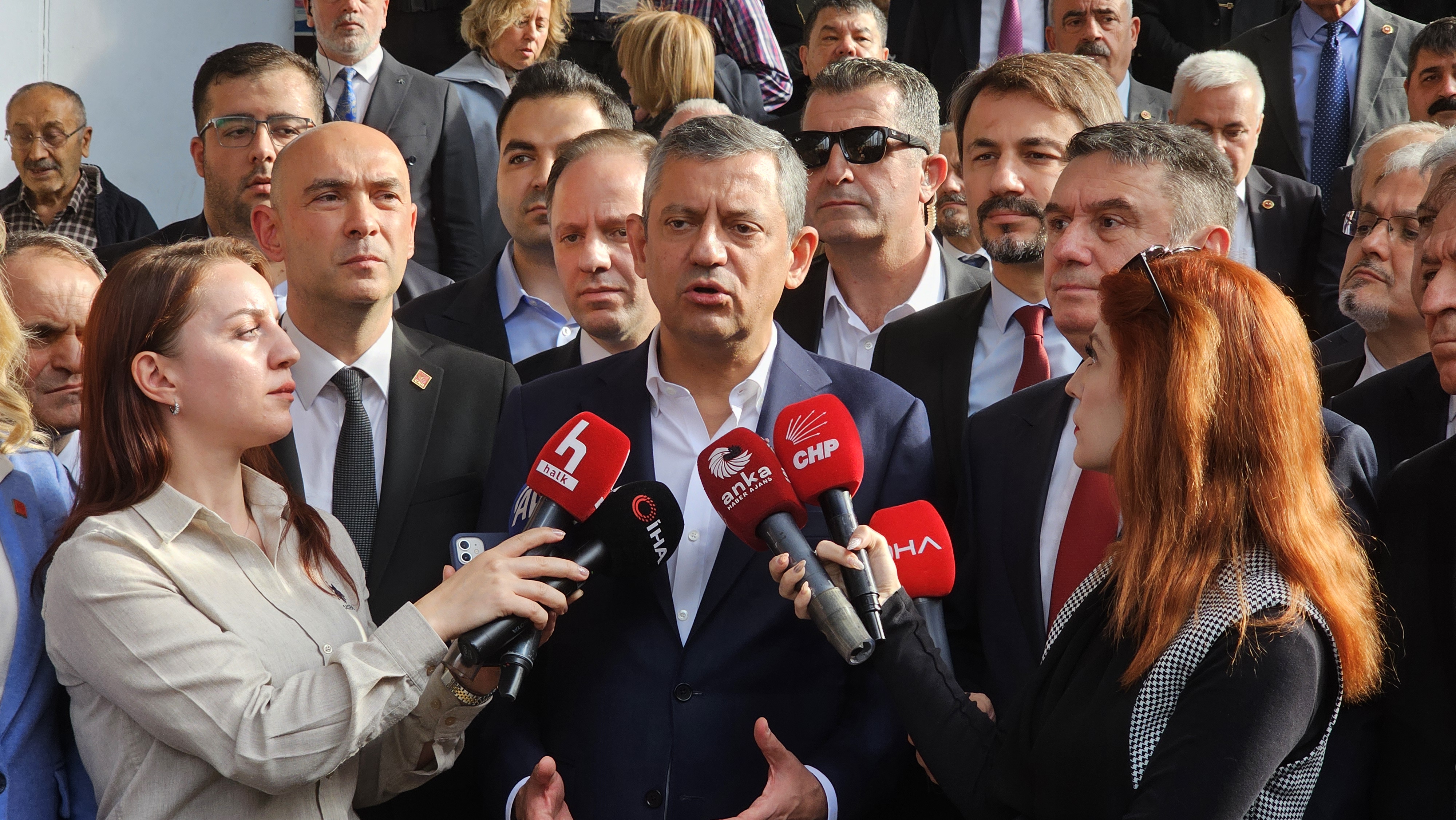 Özgür Özel: Mansur Yavaş'ı da tartıştırmak üzerine yaptıkları bir hamledir