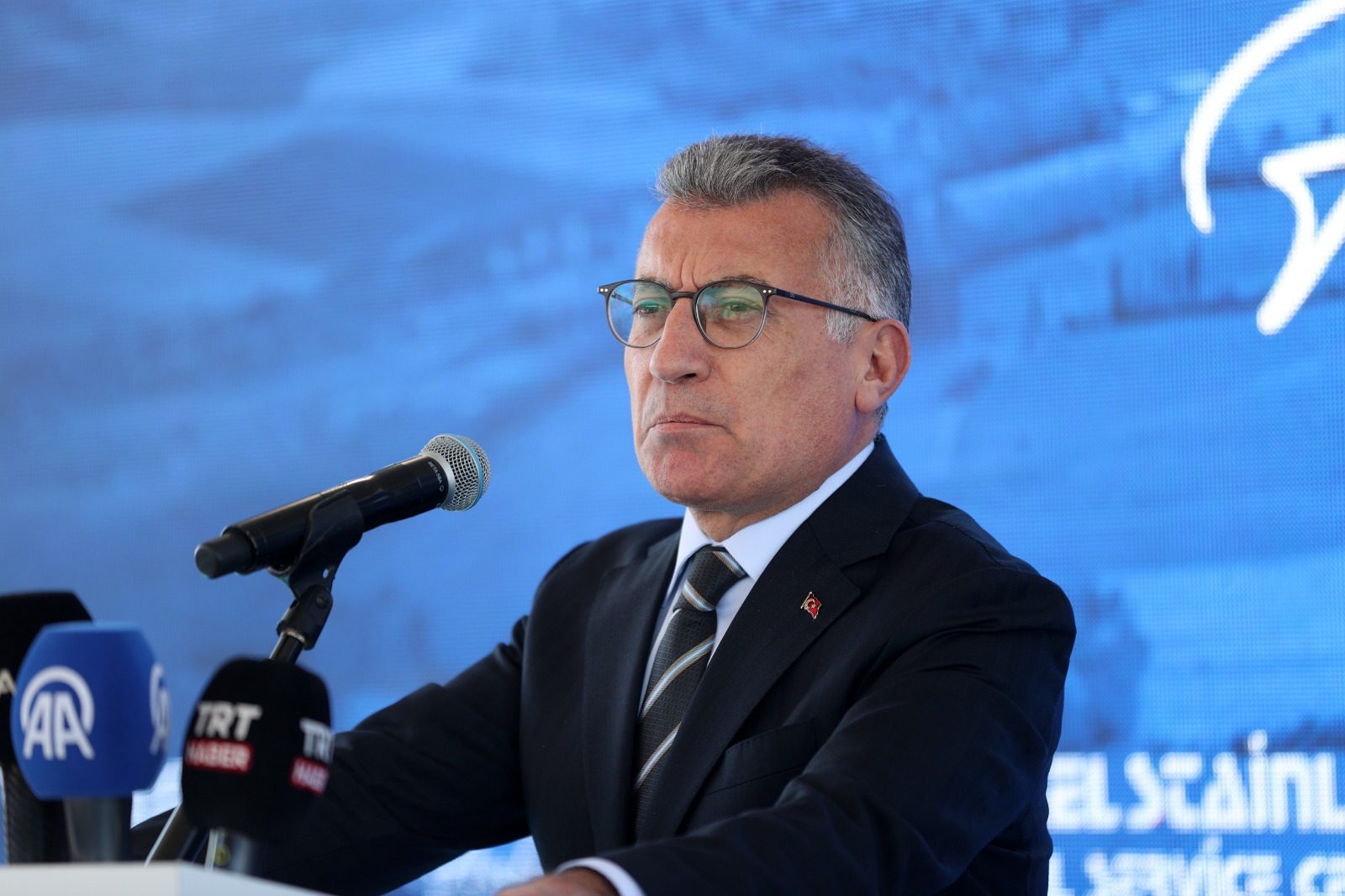 Güler: “Sivas’tan Dünya ve Olimpiyat Şampiyonları Çıkacak”