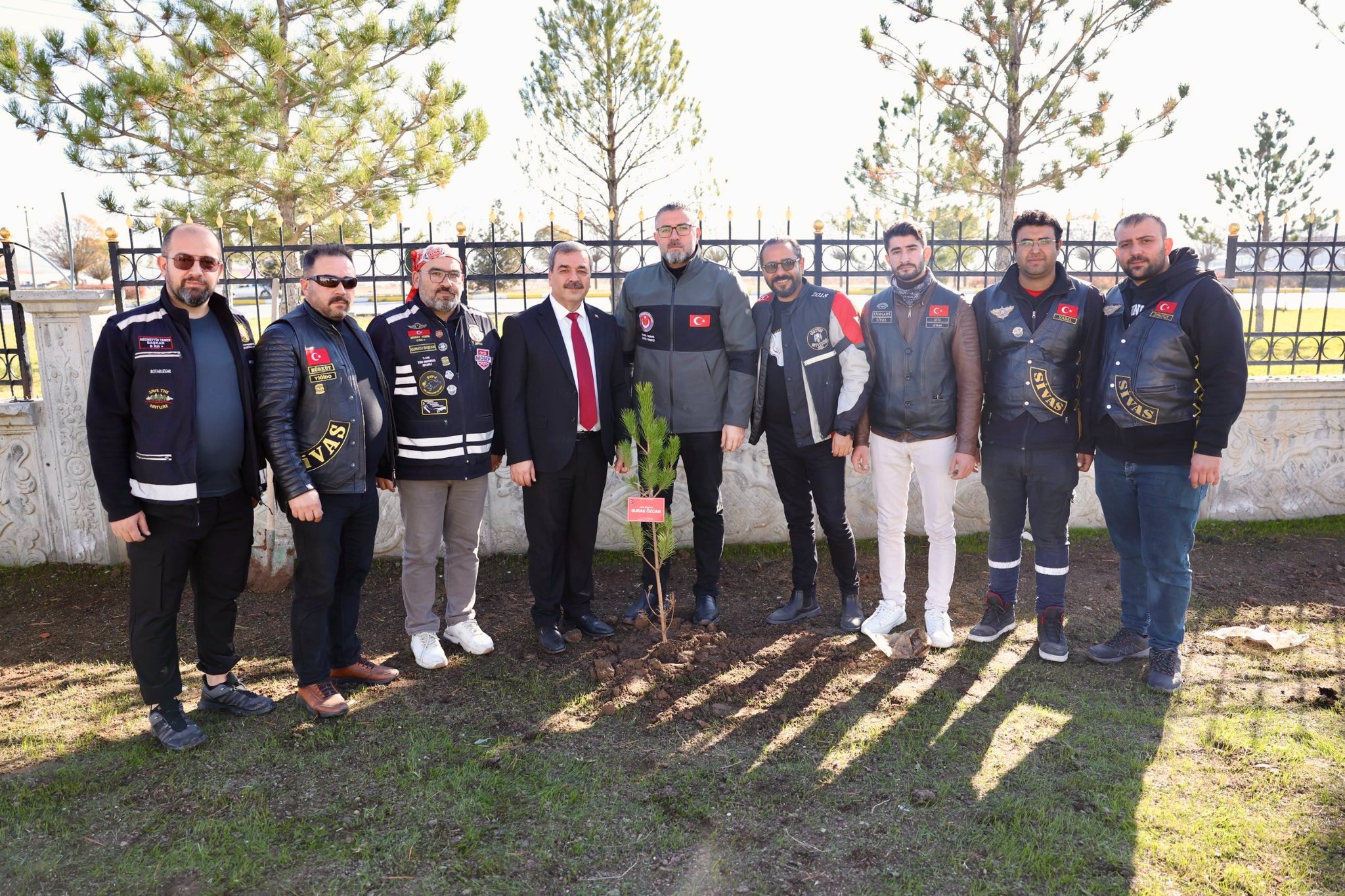 SBTÜ'de şehitlerimiz için fidan dikildi