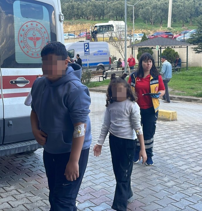 20 öğrenci öğlen yediği yemekten zehirlendi