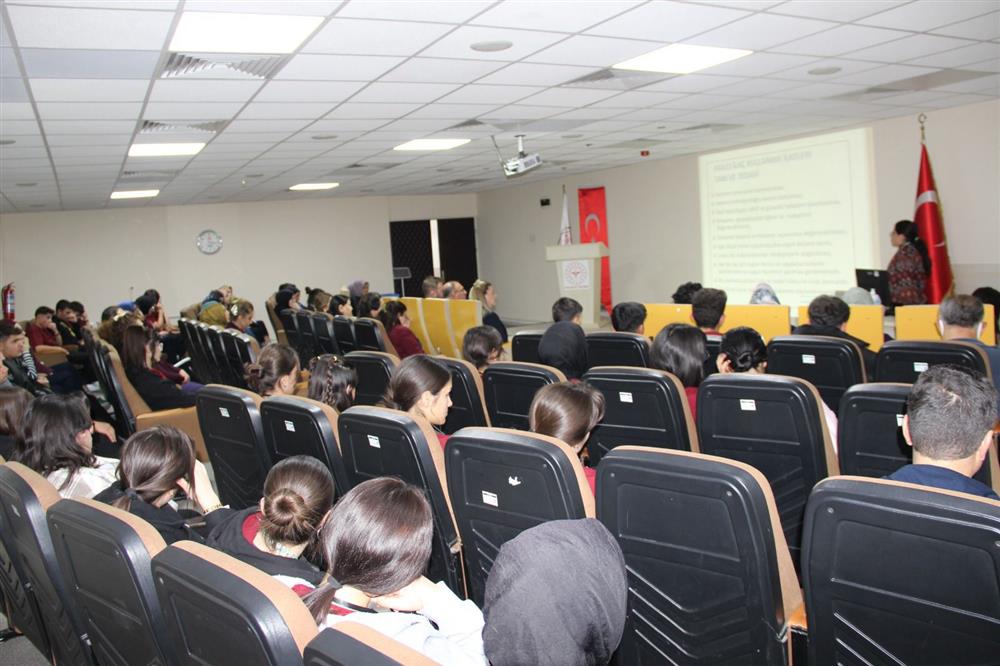 SDH’de sağlık çalışanlarına ilaç eğitimi