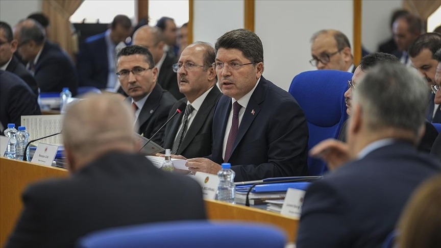 Bakan Tunç'tan 11 ve 12. yargı paketi açıklaması
