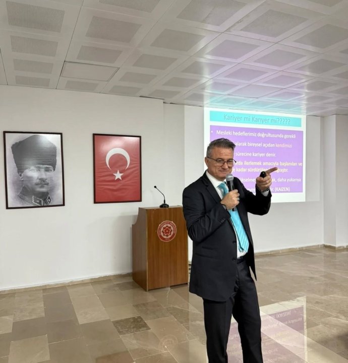 Öğrencilere  kariyer eğitimi