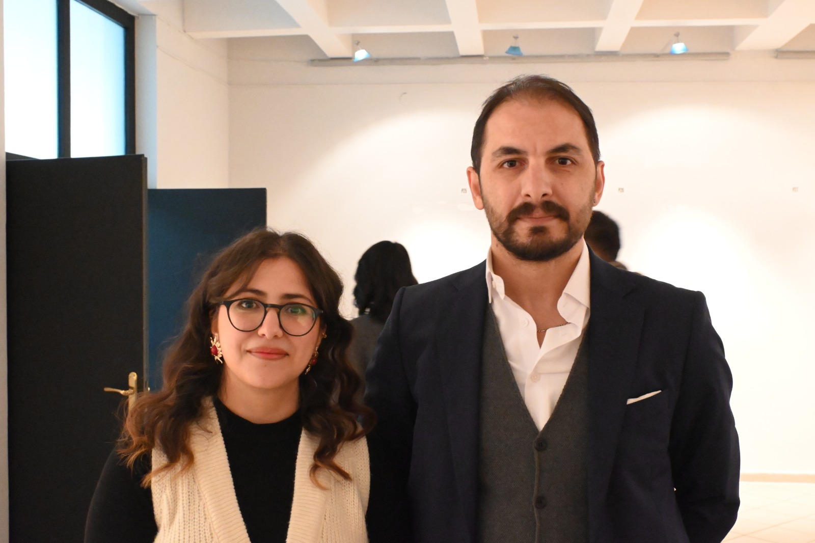 Öğrencilerin ilk sergi heyecanı