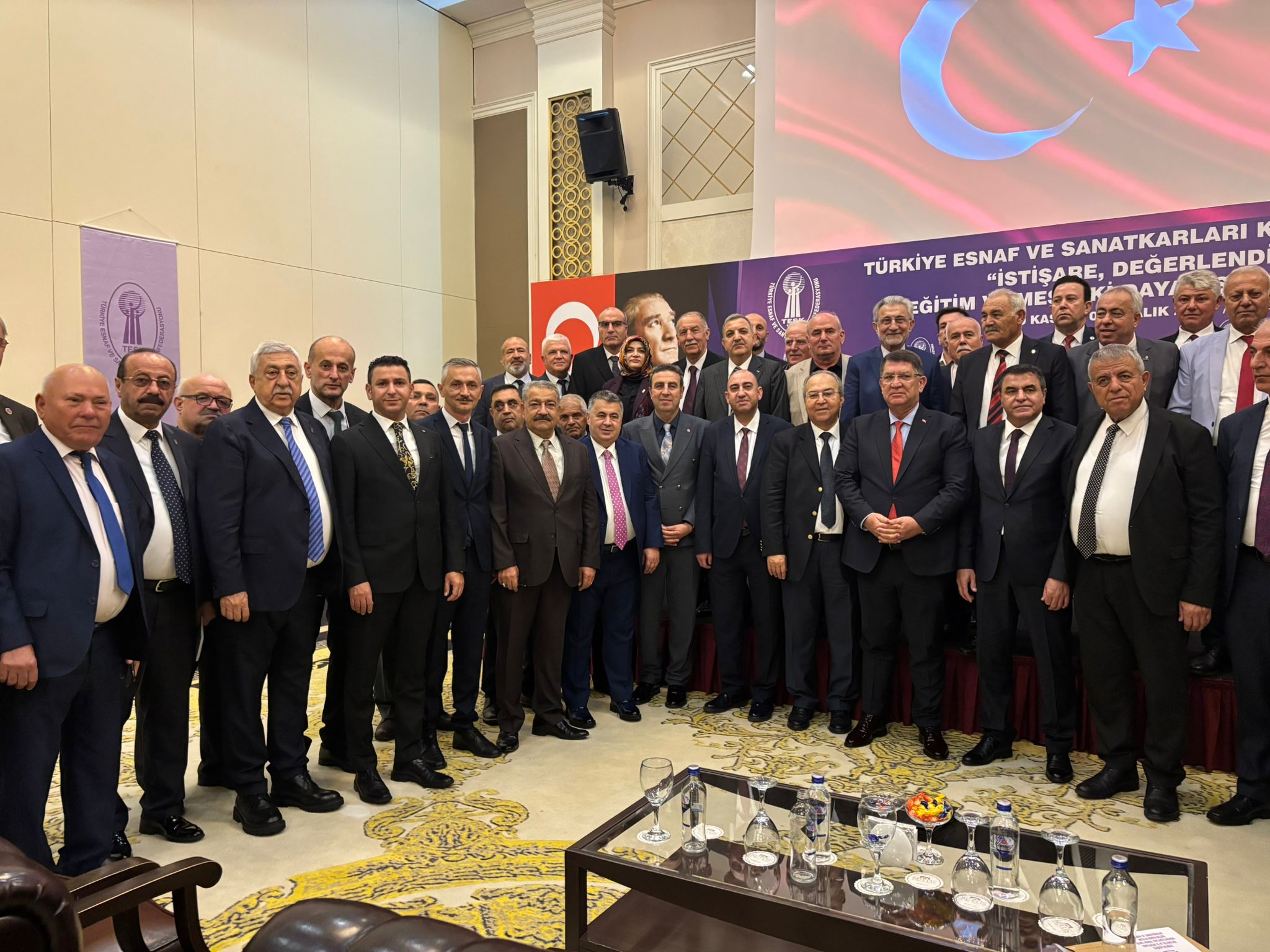 Küçük esnaf ayakta kalmalı