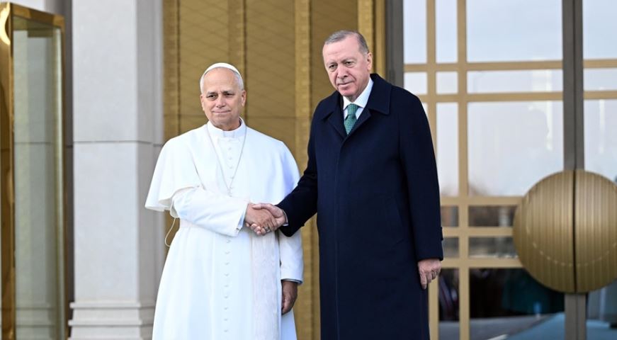 Erdoğan, Papa 14. Leo'yu resmi törenle karşıladı