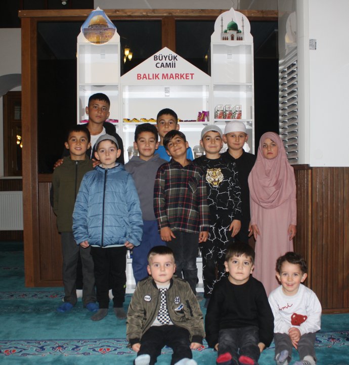 "Camide Beni Bekleyen Karnı Aç Bir Balığım Var"