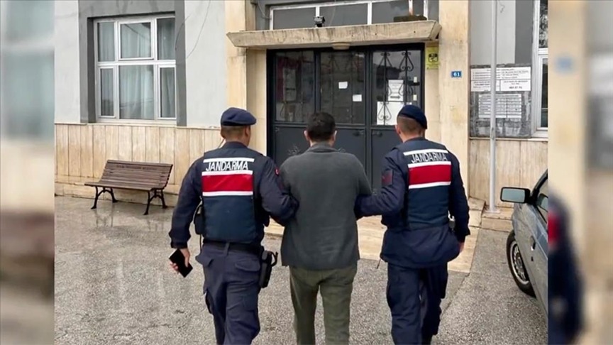 32 ilde düzenlenen FETÖ operasyonlarında 92 şüpheli yakalandı