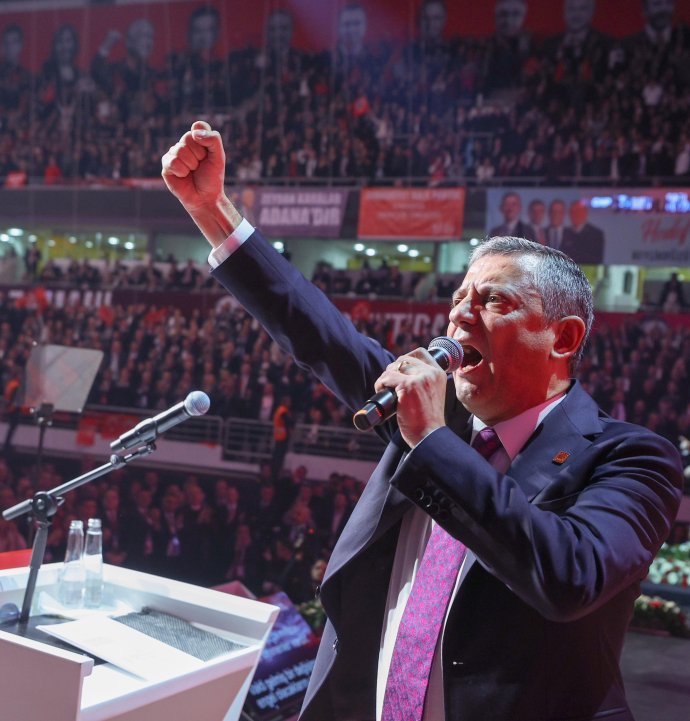 Özgür Özel: "İktidar olmayı vadediyorum"