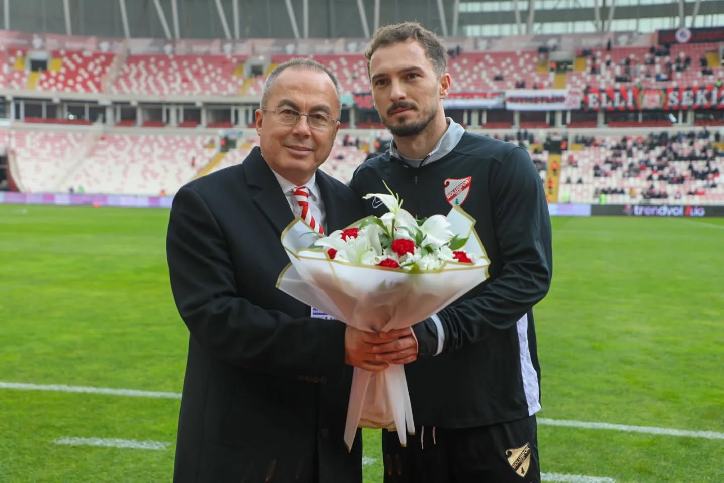 Şahin Ertem'den sporculara anlamlı jest!