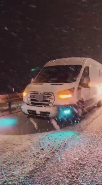 Yağdonduran Geçidi’nde sürücüler güçlükle ilerledi