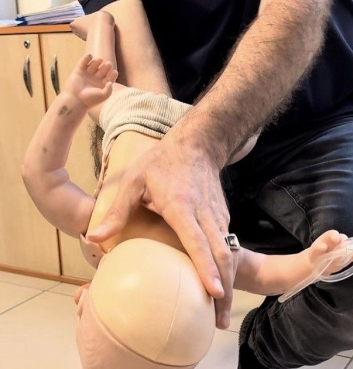 1 aylık bebeğin nefes borusu tıkandı